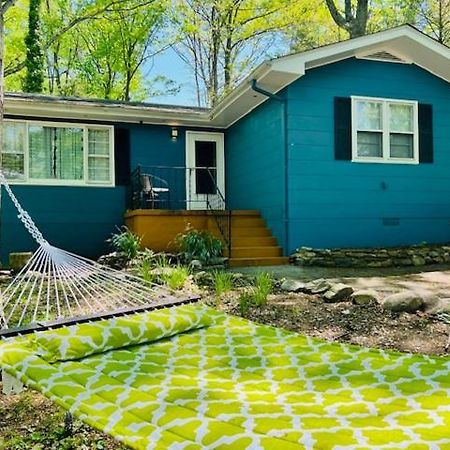 Mountain Lake Retreat - Hot Tub, Lake, Fire Pit, Wineries, Restaurant Harpers Ferry Bagian luar foto