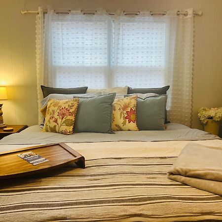 Mountain Lake Retreat - Hot Tub, Lake, Fire Pit, Wineries, Restaurant Harpers Ferry Bagian luar foto