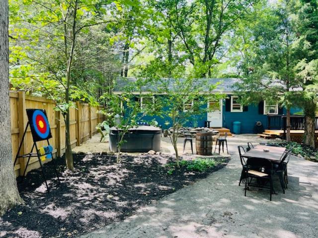 Mountain Lake Retreat - Hot Tub, Lake, Fire Pit, Wineries, Restaurant Harpers Ferry Bagian luar foto