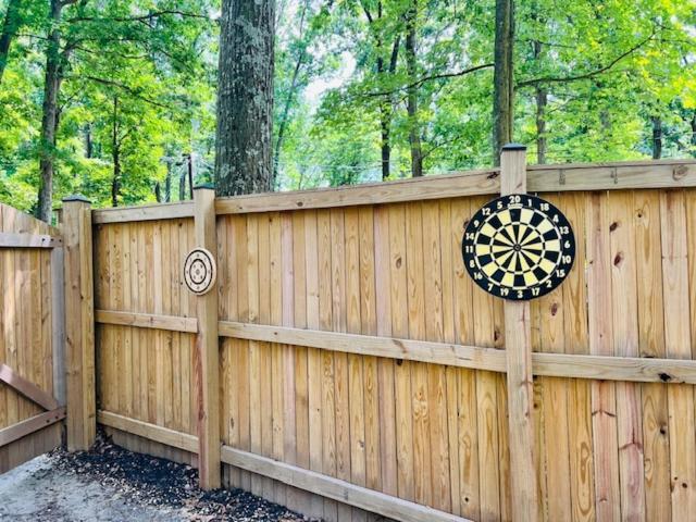 Mountain Lake Retreat - Hot Tub, Lake, Fire Pit, Wineries, Restaurant Harpers Ferry Bagian luar foto
