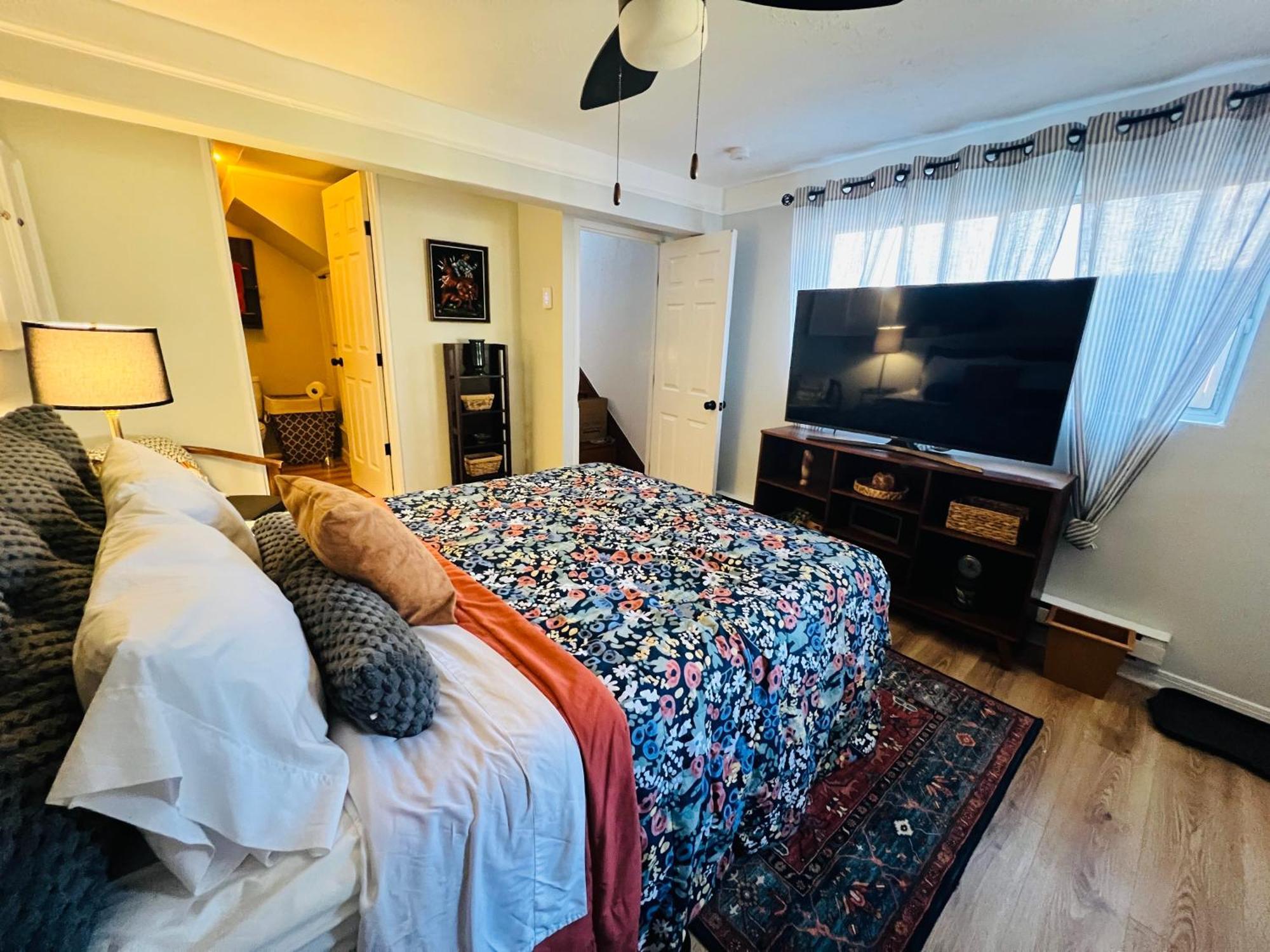 Mountain Lake Retreat - Hot Tub, Lake, Fire Pit, Wineries, Restaurant Harpers Ferry Bagian luar foto